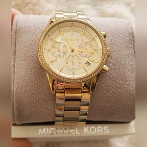 Micheal Kors, The BRYANT Gold 35mm Watch.